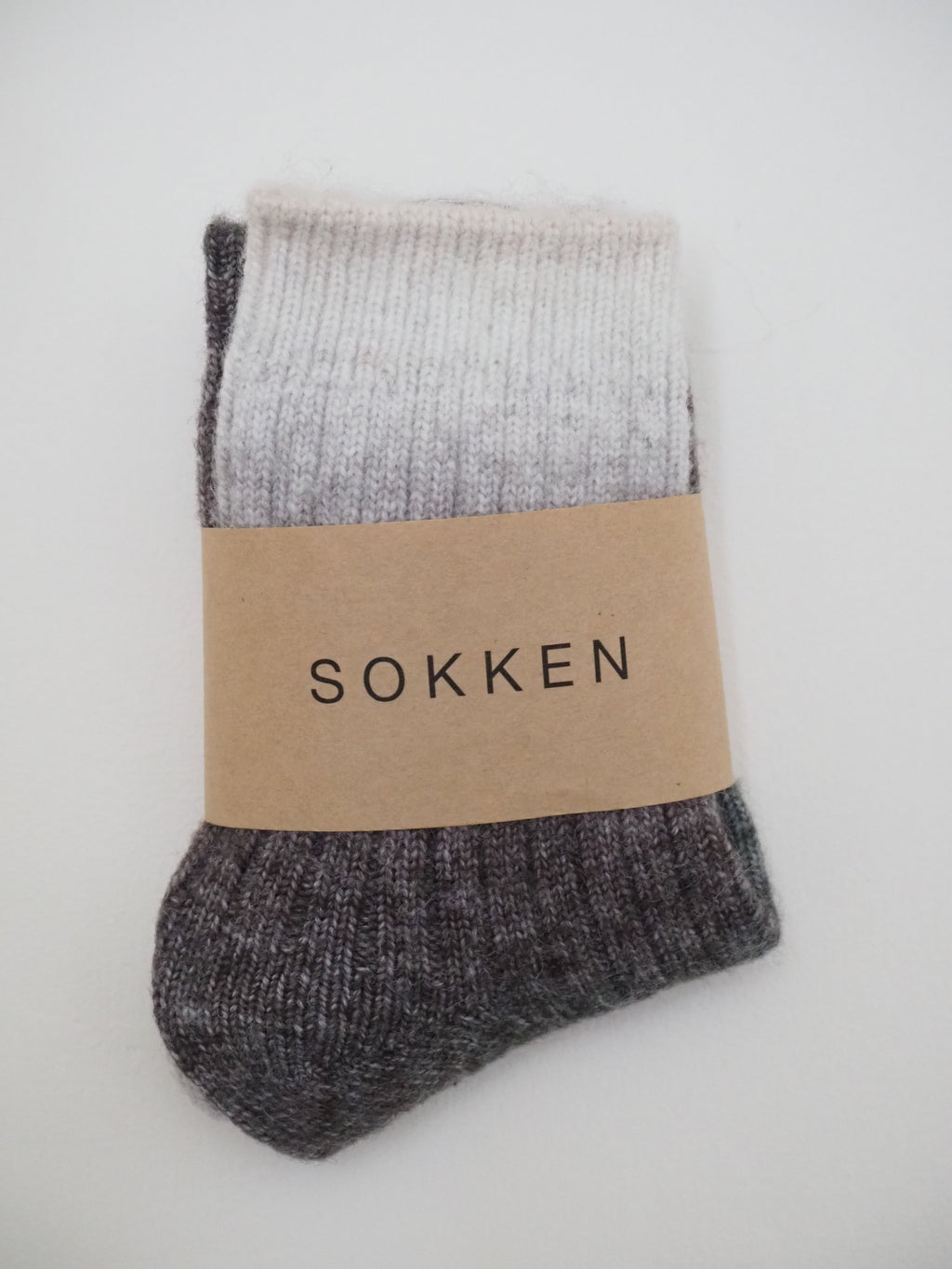 S O K K E N Gather socks