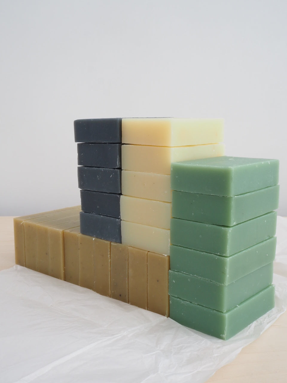 Blue earth soap - Olive, avocado and lime
